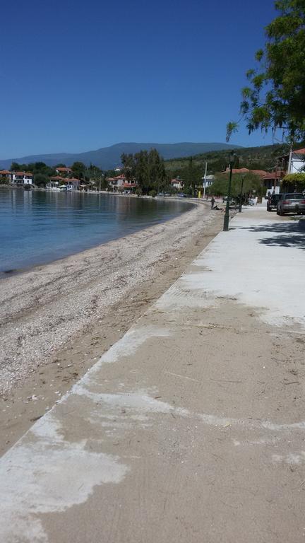 Stelios Seaside House Villa Lefokastro Exterior photo